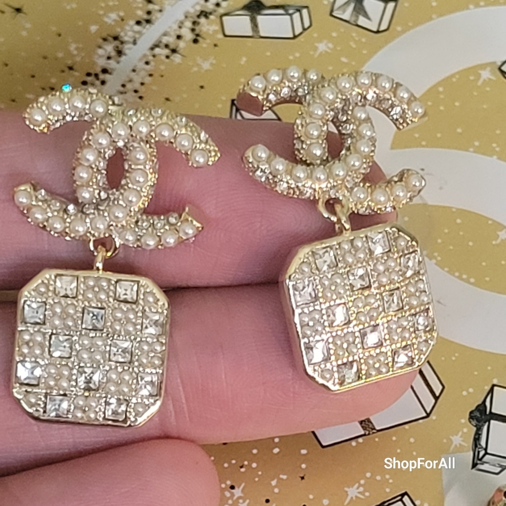 Chanel Gold and Cream Earrings - Picture 9 of 14